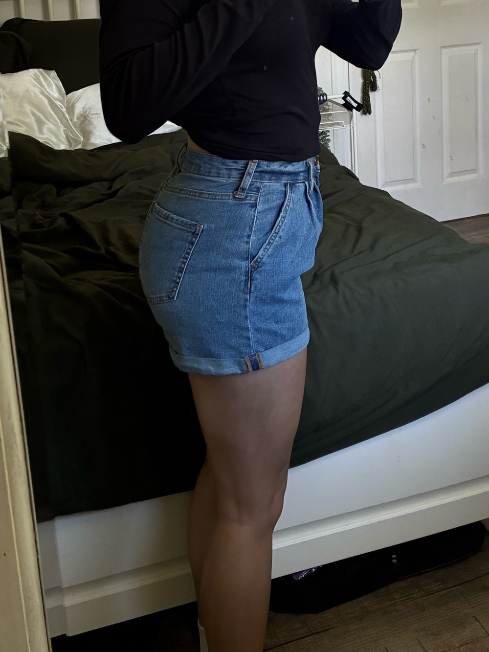 Blue Denim Pleated Shorts - Picture 2 of 4